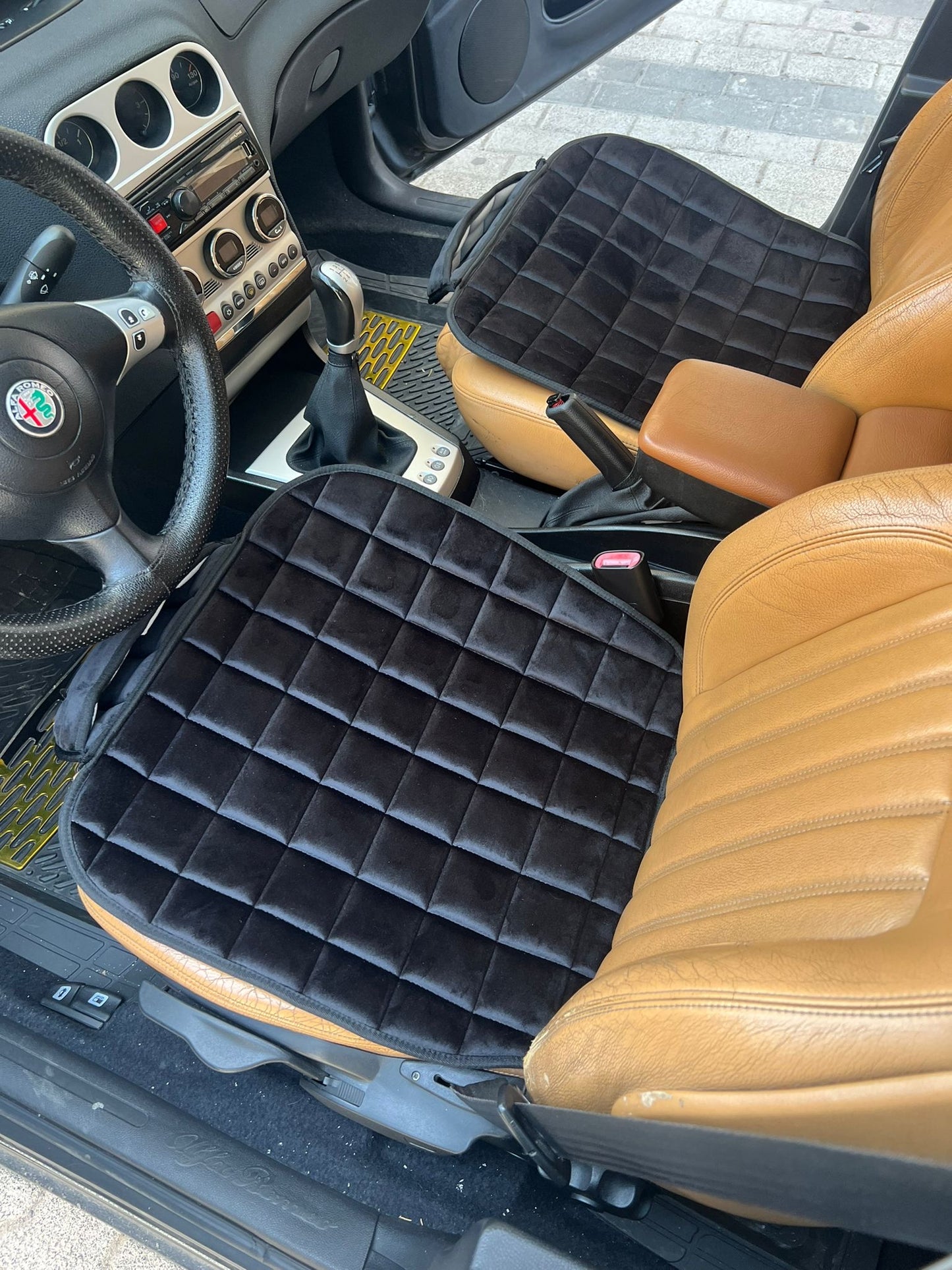 Tek ön koltuk minderi