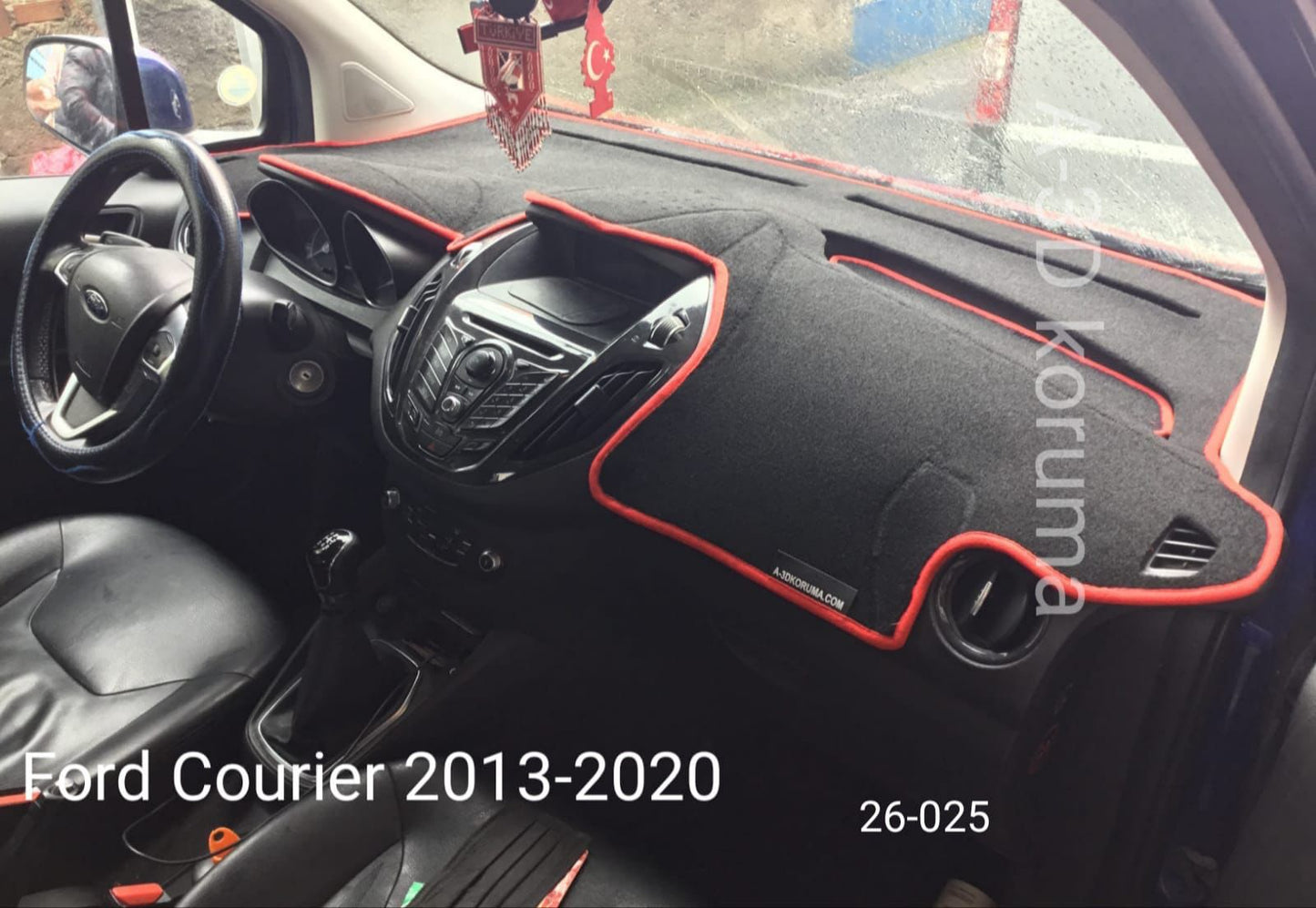 Ford Courier 2013-2020 3D Torpido Koruyucu Kılıf